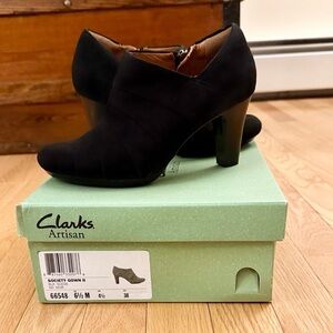Clarks Suede Black Heeled Boots for Women Society Gown II